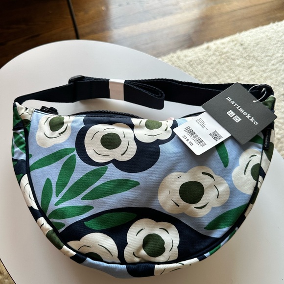 NEW Marimekko + Uniqlo Blue Floral crescent Round Mini Shoulder Bag. - Picture 1 of 6